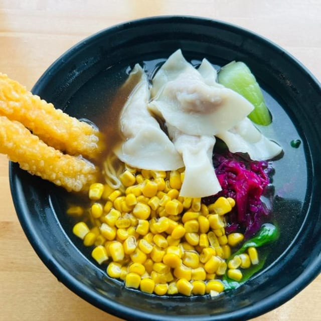 Dumpling Ramen with 2 Tempura.