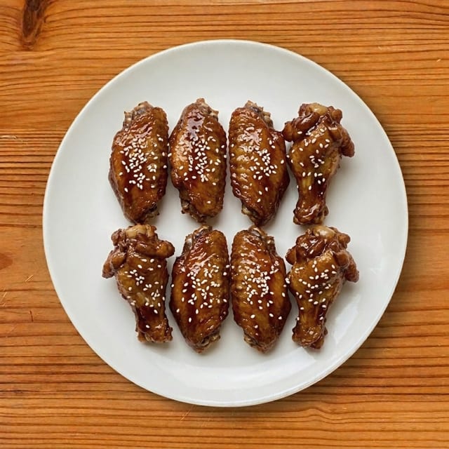 8 pcs Teriyaki Wings.